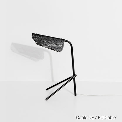 Mediterranea Lampe à poser de Noé Duchaufour-Lawrance - Petite Friture-détail du laiton-The Woods Gallery