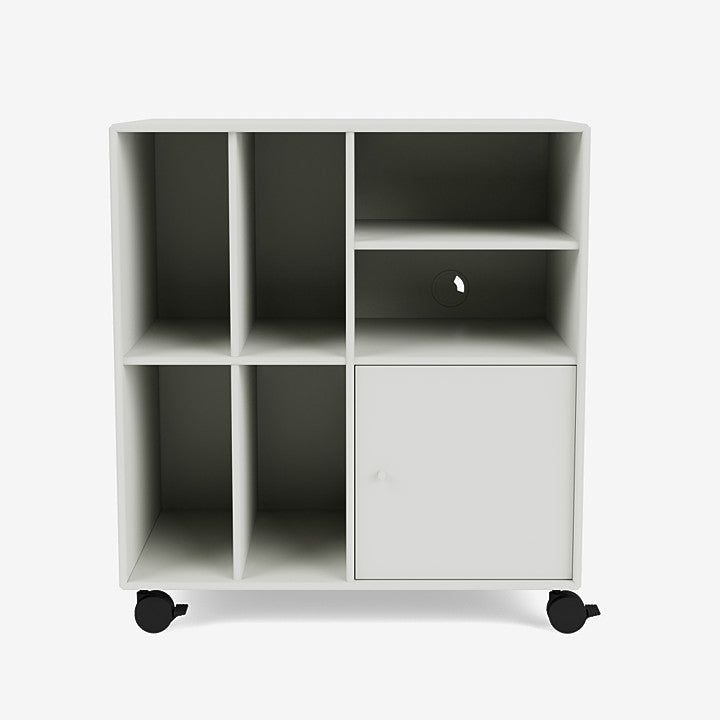 Meuble de Rangement Spin II par Peter J. Lassen - Montana-09 Nordic-Roulettes h 6.8cm-The Woods Gallery