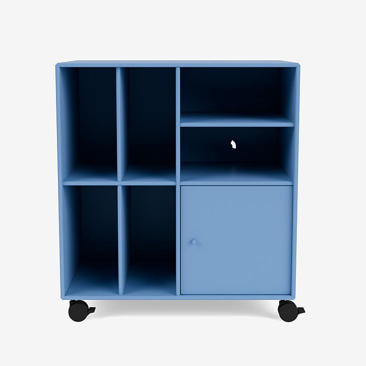 Meuble de Rangement Spin II par Peter J. Lassen - Montana-154 Azure-Roulettes h 6.8cm-The Woods Gallery