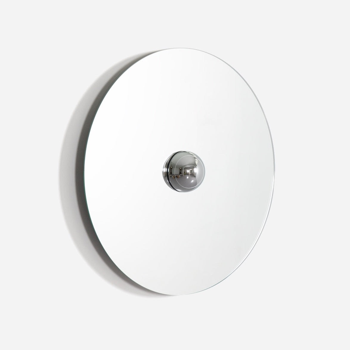 Miroir Sphera Disc de Jean-Baptiste Fastrez - Moustache-The Woods Gallery