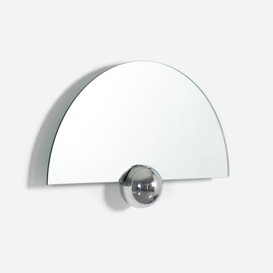 Miroir Sphera Half Moon de Jean-Baptiste Fastrez - Moustache-The Woods Gallery