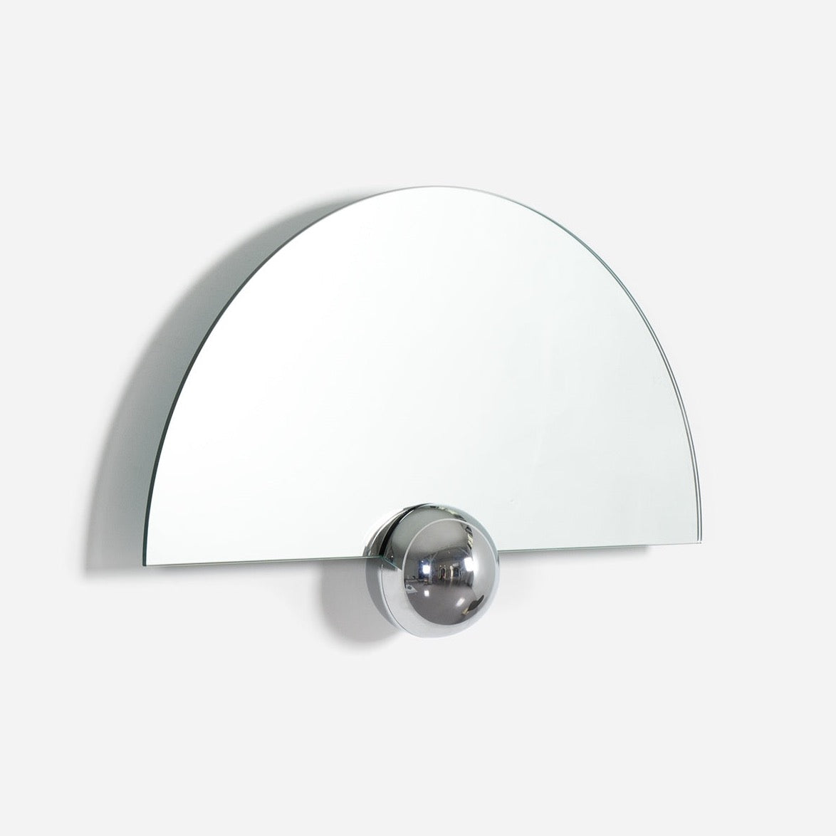 Miroir Sphera Half Moon de Jean-Baptiste Fastrez - Moustache-The Woods Gallery