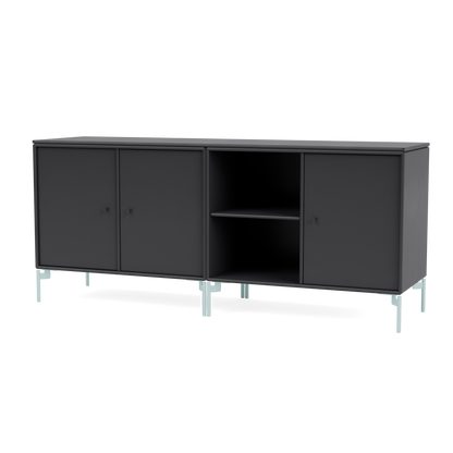 Module de Rangement Save par Peter J. Lassen, laque 04 Anthracite, sur pieds 148 Flint, packshot Montana