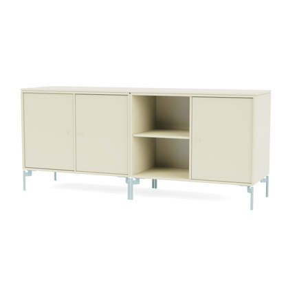 Module de Rangement Save par Peter J. Lassen, laque 150 Vanilla, sur pieds 148 Flint, packshot Montana