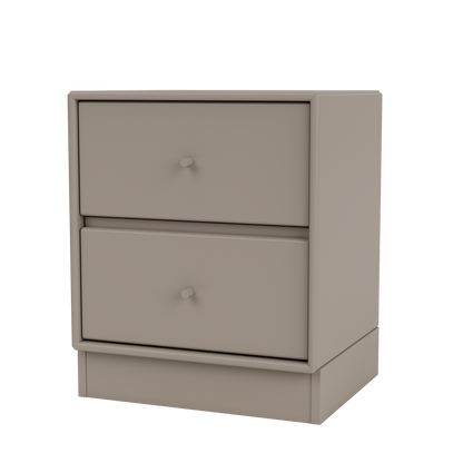 Table de chevet Drift Quick Ship, laque 141 Truffle, sur socle de 7 cm, packshot Montana