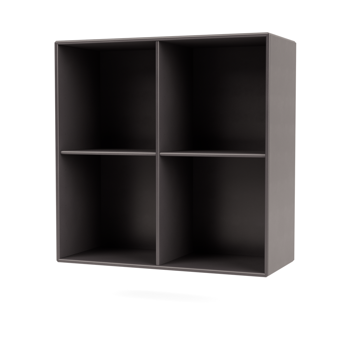 Module de Rangement Show par Peter J. Lassen, laque 35 Coffee, suspendu au mur, packshot Montana
