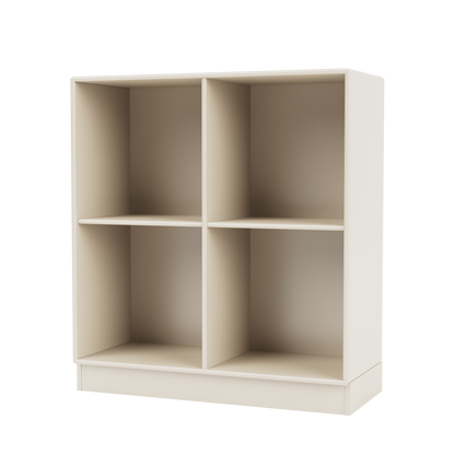 Bibliothèque Show Quick Ship, laque 158 Oat, sur socle de 7 cm, packshot Montana
