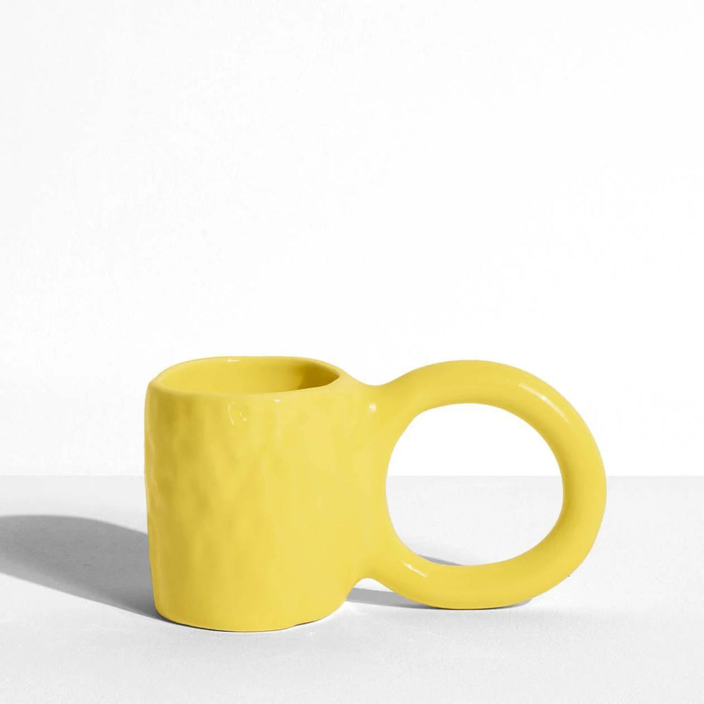 Mug Donut M de Pia Chevalier - Petite Friture-Jaune Lemon-The Woods Gallery
