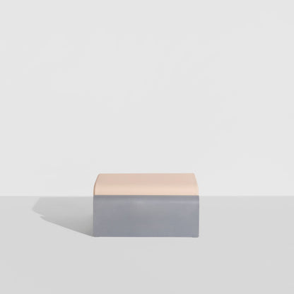 Ottoman Eclipse de Garnier &amp; Pingree - Petite Friture-autre vue-The Woods Gallery