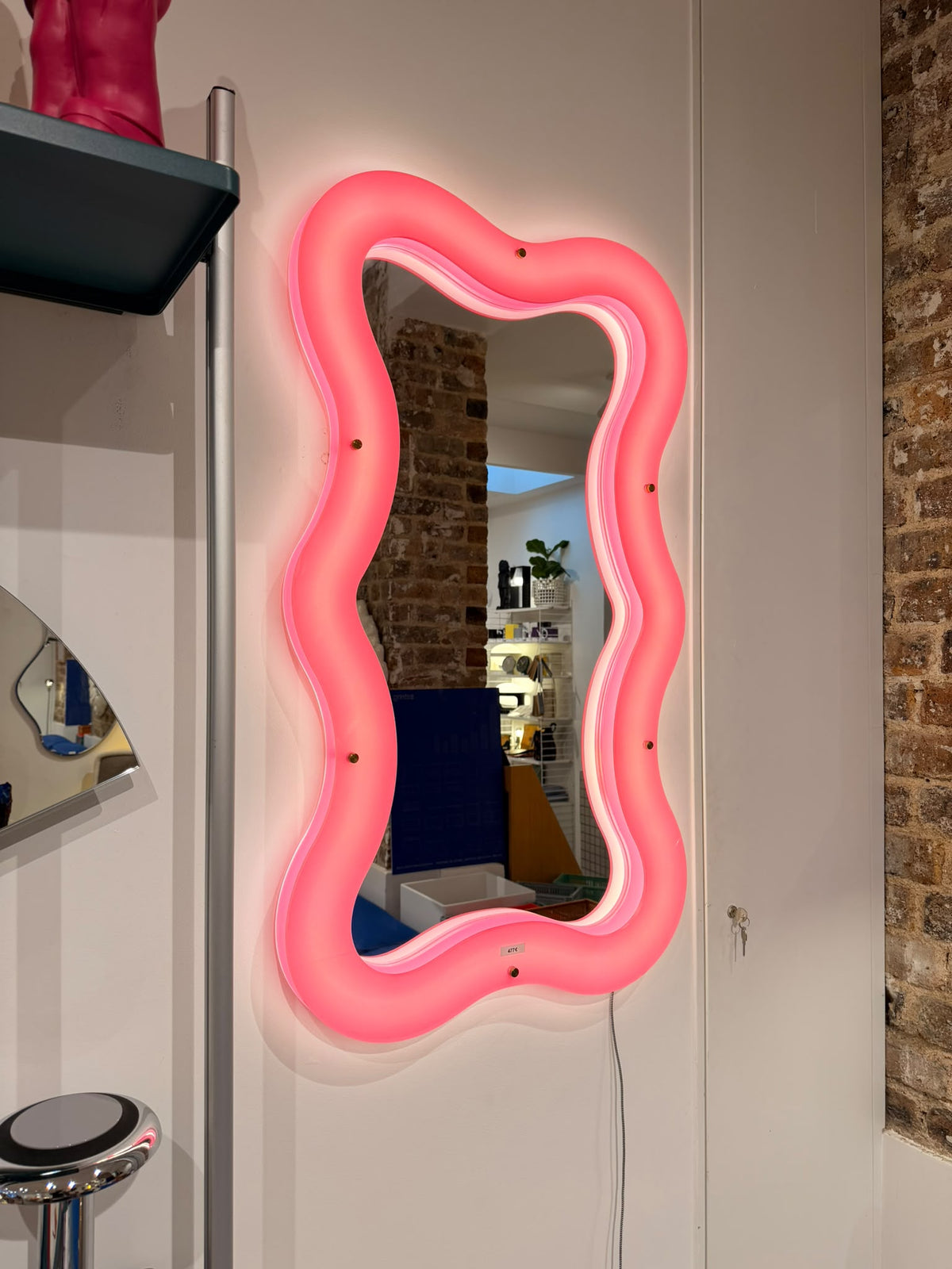 Miroir lumineux Supercurve Tiny Tall de BBMDS - Seletti - modèle d&