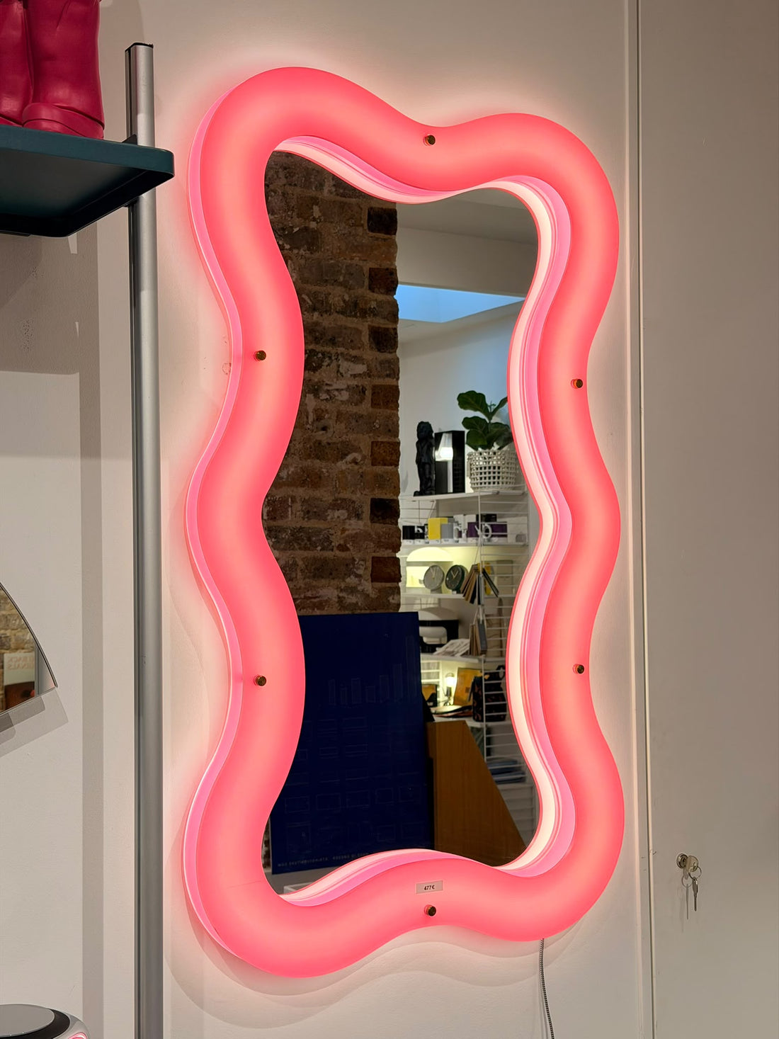 Miroir lumineux Supercurve Tiny Tall de BBMDS - Seletti - modèle d&
