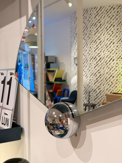 Miroir Sphera Fan de Jean-Baptiste Fastrez - Moustache - modèle d&