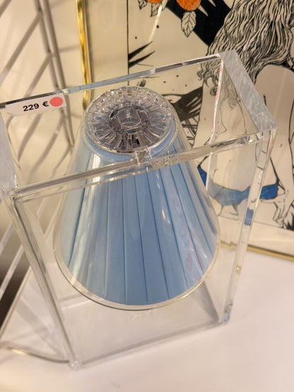 Lampe de table Light-Air Tissu bleu ciel - Kartell - modèle d&