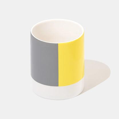 Pantone Mug Bicolore Jaune et Gris - Copenhagen design-The Woods Gallery