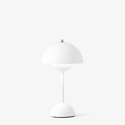 Petite lampe de table Flowerpot VP9 de Verner Panton - &amp;Tradition-Blanc mat-The Woods Gallery