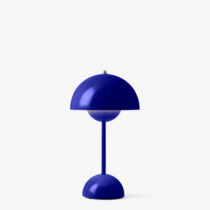Petite lampe de table Flowerpot VP9 de Verner Panton - &amp;Tradition-Bleu cobalt-The Woods Gallery