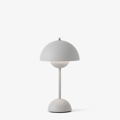 Petite lampe de table Flowerpot VP9 de Verner Panton - &amp;Tradition-Gris clair mat-The Woods Gallery