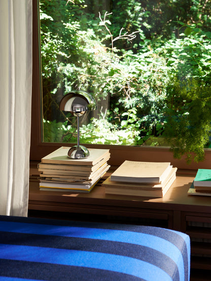 Petite lampe de table Flowerpot VP9 de Verner Panton - &amp;Tradition-Moutarde-The Woods Gallery