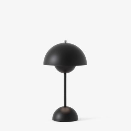 Petite lampe de table Flowerpot VP9 de Verner Panton - &amp;Tradition-Noir mat-The Woods Gallery