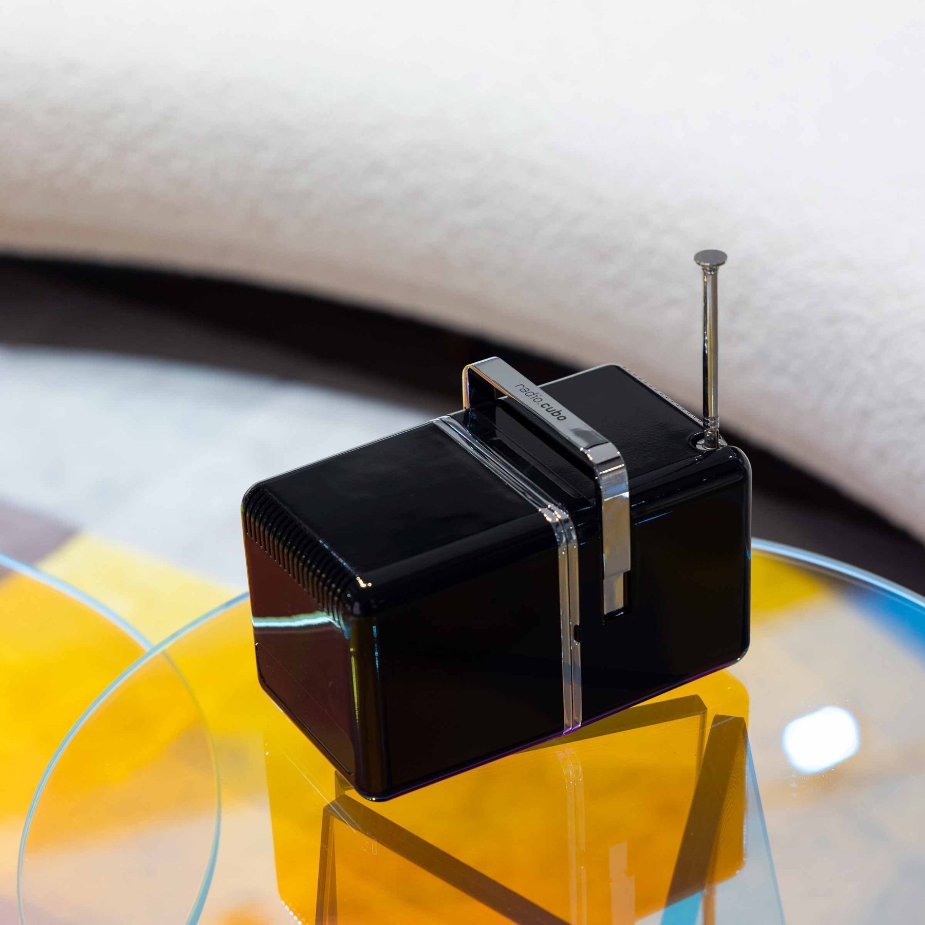 Radio Cubo 50 - Modern Reissue by Brionvega: A Design