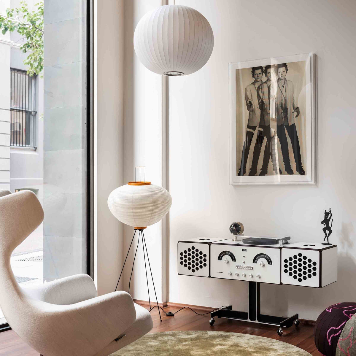Radiofonografo - Brionvega : Design par Achille et Pier Giacomo Castiglioni-Blanc-The Woods Gallery