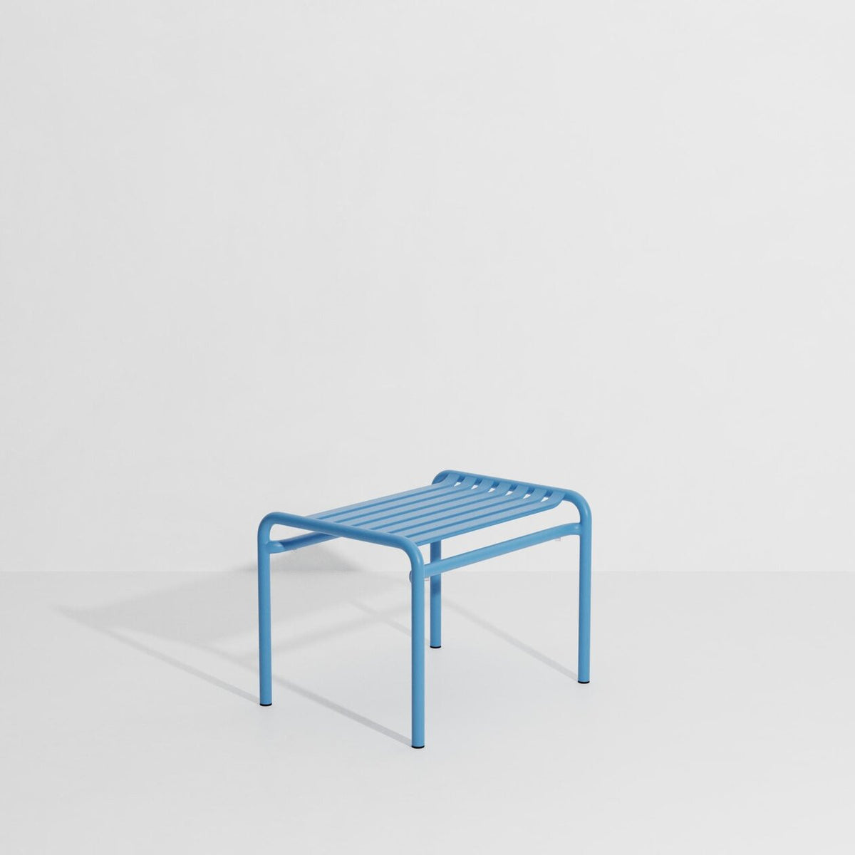 Repose-pieds Week-End de Studio Brichet-Ziegler - Petite Friture-Bleu Ciel-The Woods Gallery