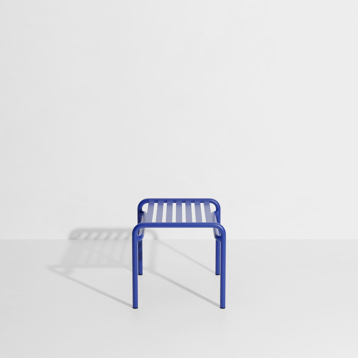 Repose-pieds Week-End de Studio Brichet-Ziegler - Petite Friture-Bleu-The Woods Gallery