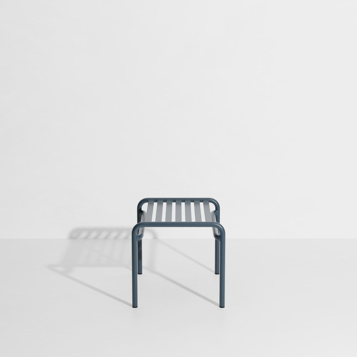 Repose-pieds Week-End de Studio Brichet-Ziegler - Petite Friture-Gris Bleu-The Woods Gallery