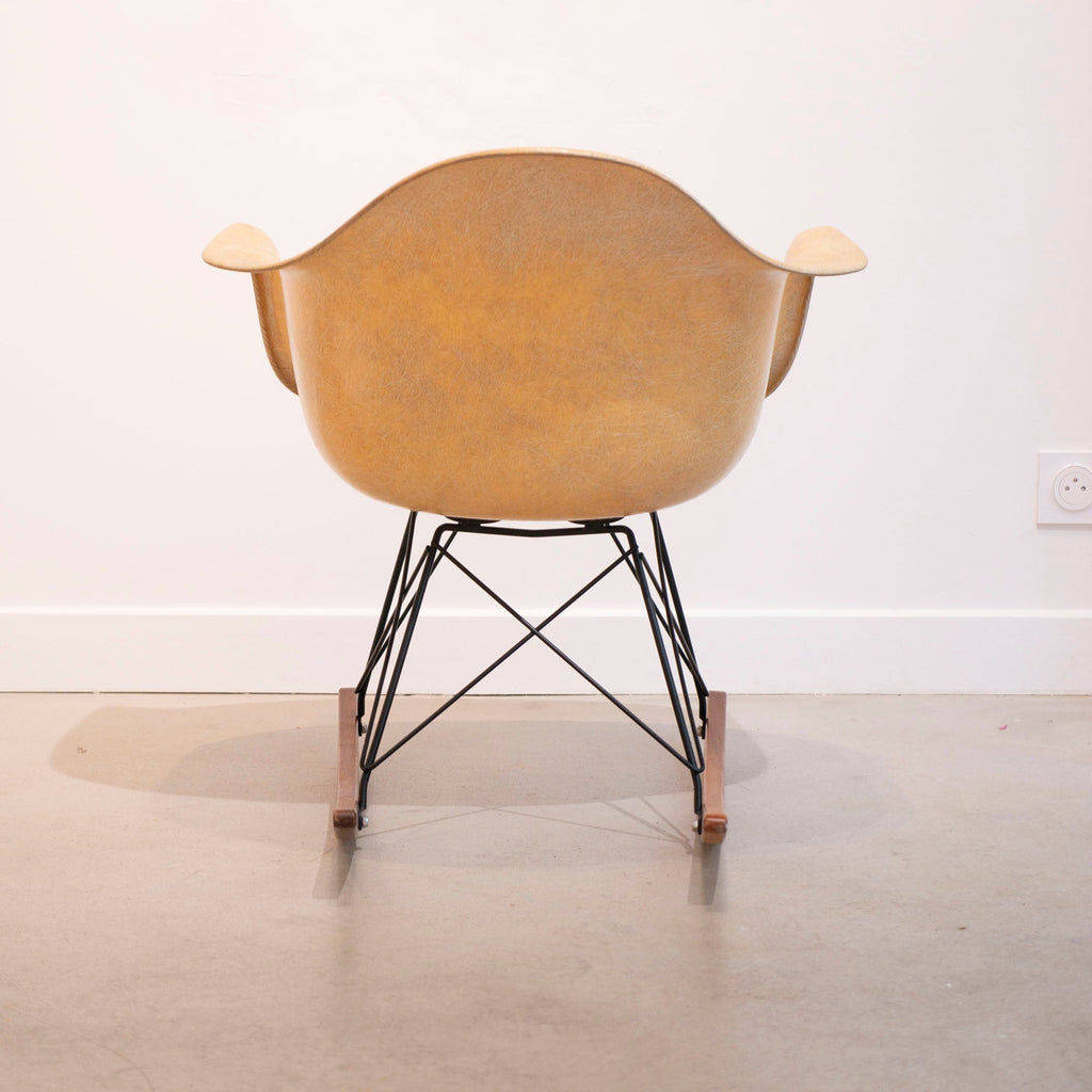 Rocking chair Zenith 1ère génération Ochre Light de Charles & Ray Eames - Herman Miller - Vintage-The Woods Gallery