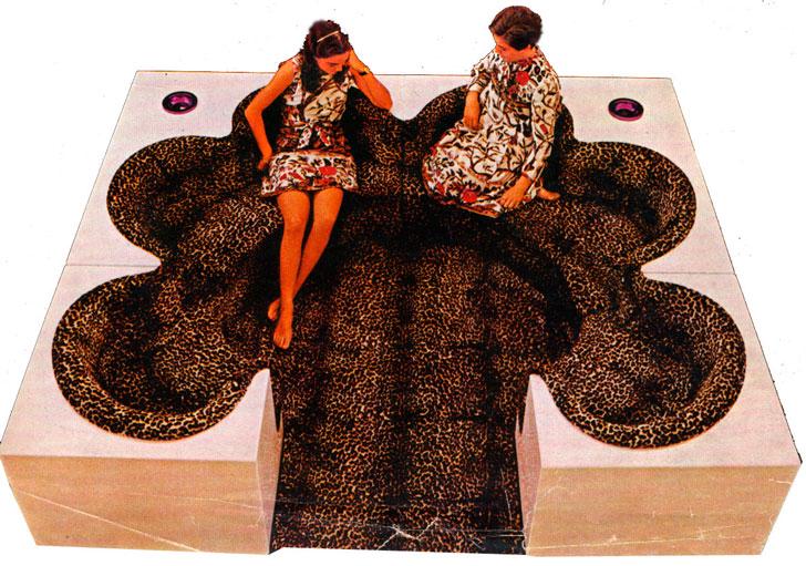 Safari Sofa de Archizoom - Poltronova-Blanc-Léopard Jaune-The Woods Gallery