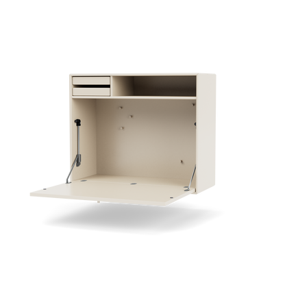 Secrétaire Modulable Studio par Peter J. Lassen, laque 158 Oat, suspendu au mur, packshot Montana