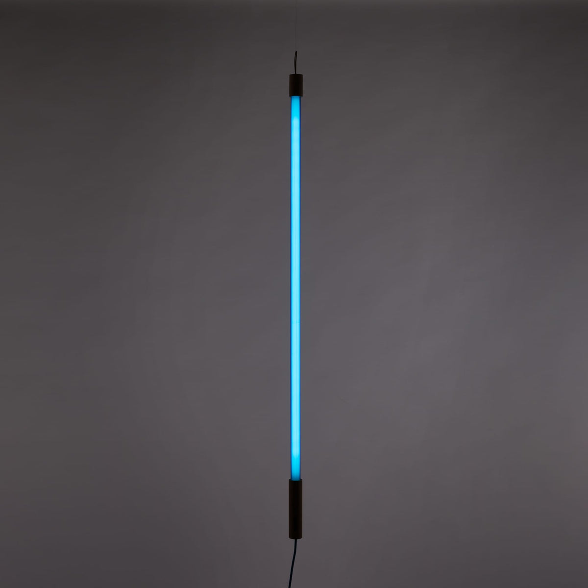 Lampe néon Linea LED de Selab + Alessandro Zambelli - Seletti-Bleu-The Woods Gallery