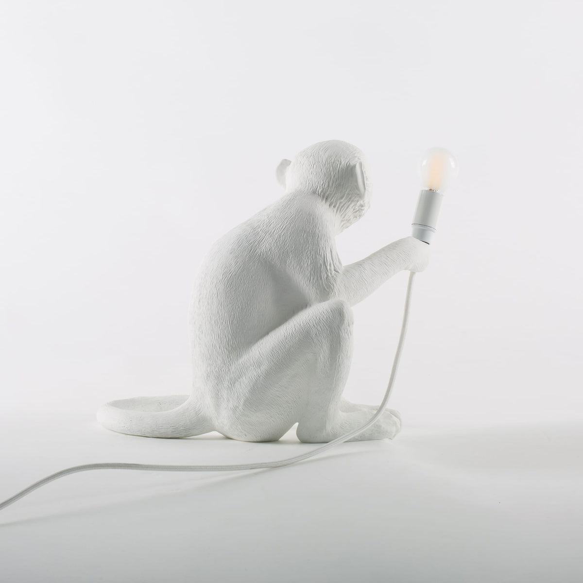 Lampe Monkey Lamp Sitting intérieur de Marcantonio - Seletti-vue 4-The Woods Gallery