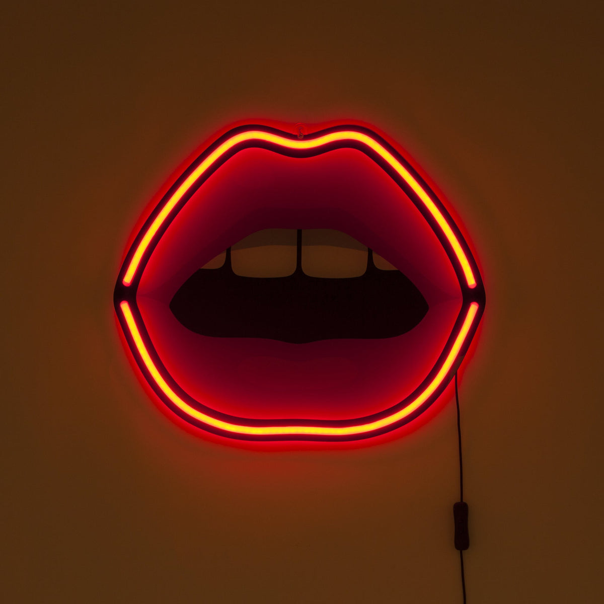 Applique Neon Mouth de Studio Job - Seletti-vue 3-The Woods Gallery