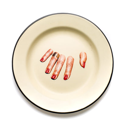 Assiette émaillée Finger Hand de ToiletPaper - Seletti-vue 1-The Woods Gallery
