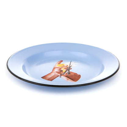 Assiette émaillée Bird de ToiletPaper - Seletti-vue 2-The Woods Gallery