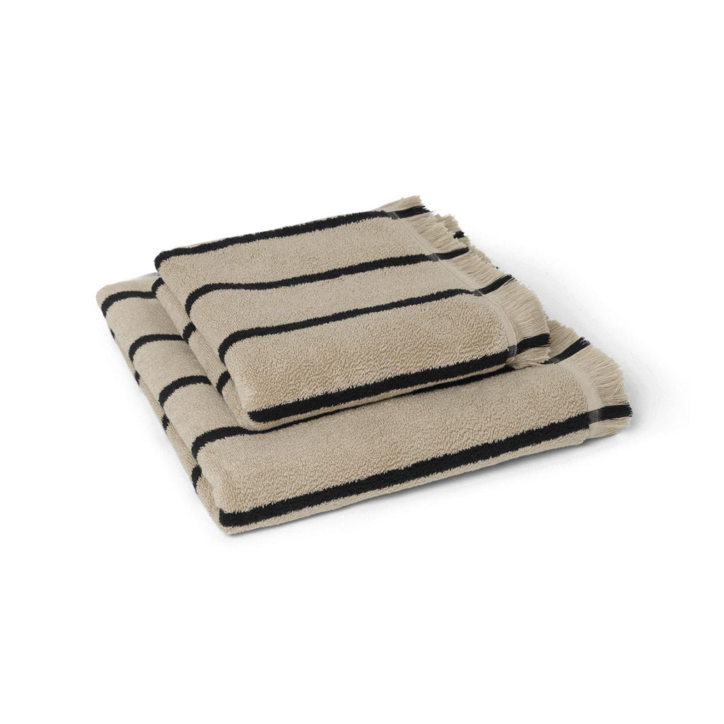 Serviette de bain Alee Bath Towel - Ferm Living-Sable / Noir-The Woods Gallery