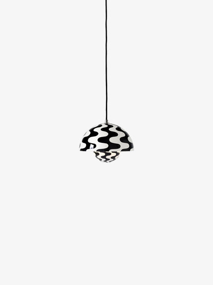 Suspension Flowerpot Chandelier VP1 - 31 pendants - &amp;Tradition-Motif noir &amp; blanc-The Woods Gallery