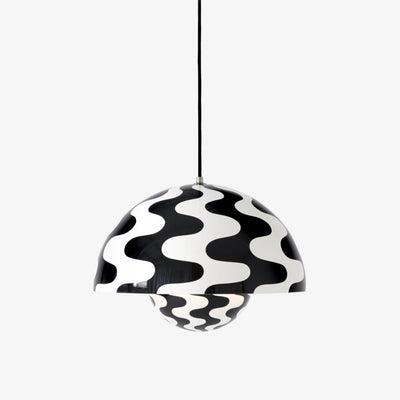 Suspension Flowerpot VP7 de Verner Panton - &Tradition-Motif noir & blanc-The Woods Gallery