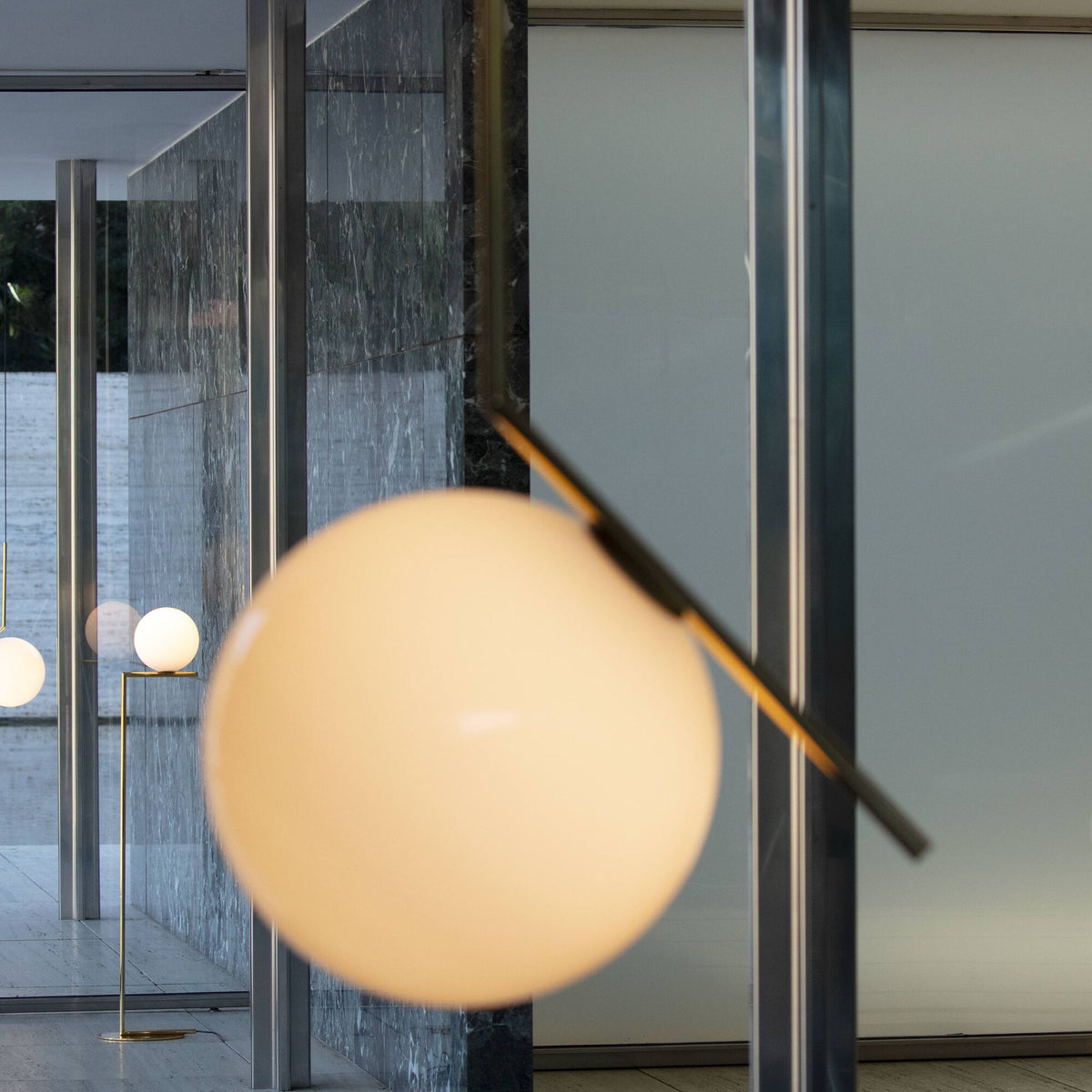 Suspension IC S3 de Michael Anastassiades - Flos-Laiton-The Woods Gallery