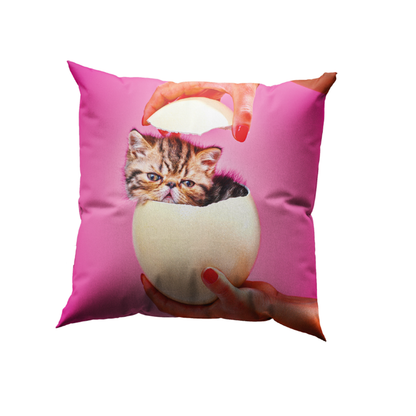 Coussin Cat Surprise de ToiletPaper - Seletti-vue 1-The Woods Gallery