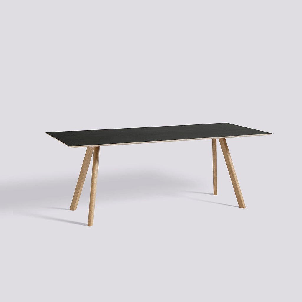 Table CPH 30 par Ronan & Erwan Bouroullec L 200 cm - Hay-Chêne Noir Pieds Noir MODELE D EXPO TBE-L200 x P90 x H74 cm-The Woods Gallery