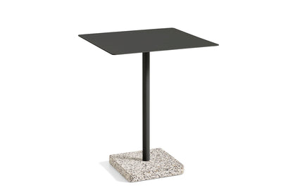 Table Terrazzo ronde de Daniel Enoksson Ø 70 - Hay-Anthracite / Terrazzo Gris clair-The Woods Gallery