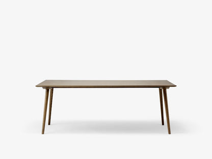 Table à manger In Between SK5 de Sami Kallio - &amp;Tradition-Piètement chêne laqué-Linoléum Forbo-The Woods Gallery