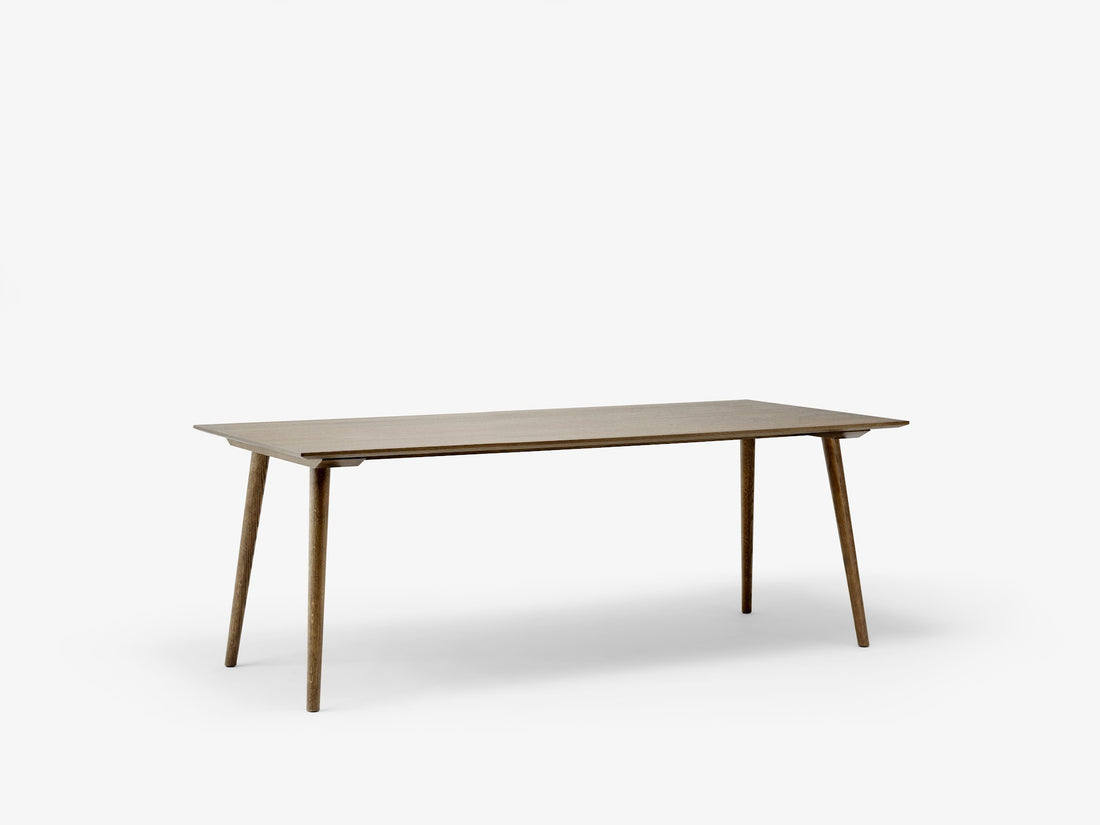 Table à manger In Between SK5 de Sami Kallio - &amp;Tradition-Piètement chêne laqué fumé-Linoléum Forbo-The Woods Gallery