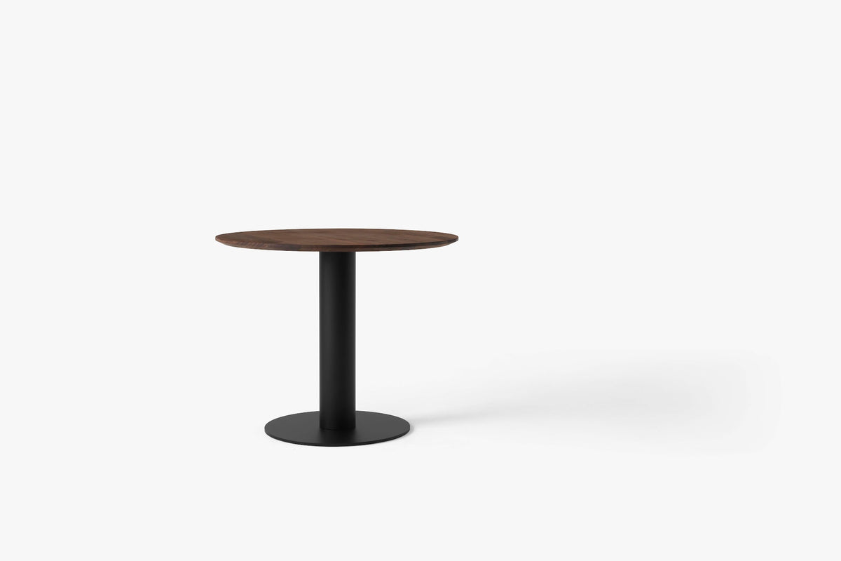 Table à manger ronde In Between SK11 de Sami Kallio - &amp;Tradition-Pied central noir mat-Linoléum Forbo-The Woods Gallery