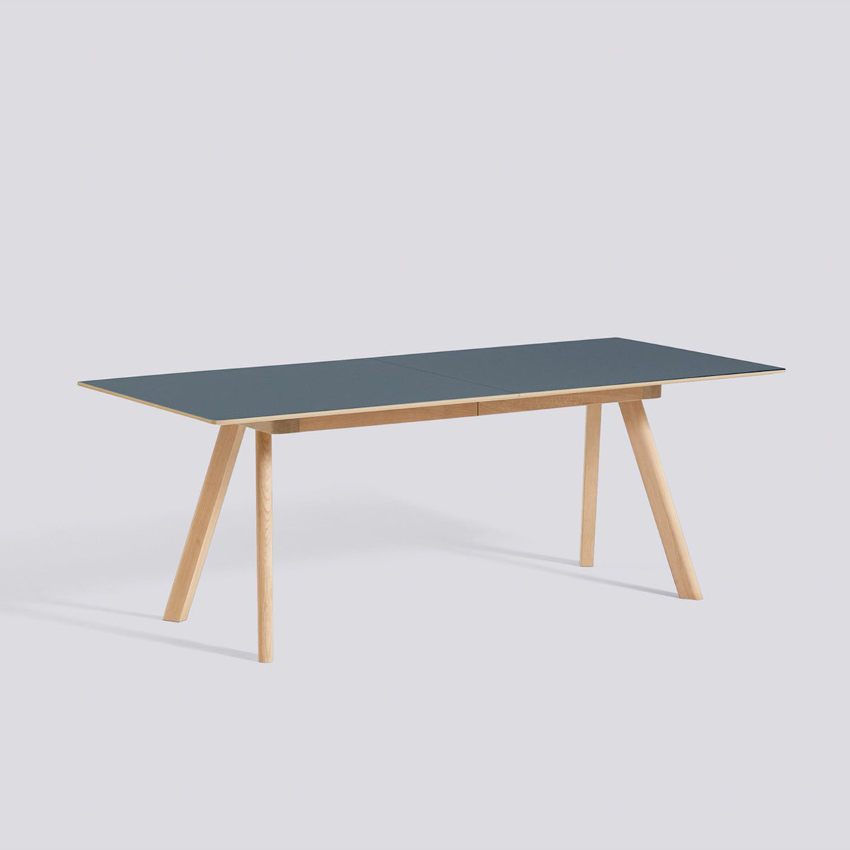 Table à rallonge CPH 30 de Ronan et Erwan Bouroullec - Hay-L 200 x P 90 x H 74 cm, Chêne massif laqué, plateau linoléum bleu fumé-The Woods Gallery