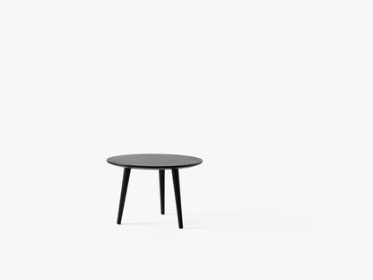 Table basse In Between SK14 de Sami Kallio - &amp;Tradition-Chêne laqué noir-The Woods Gallery