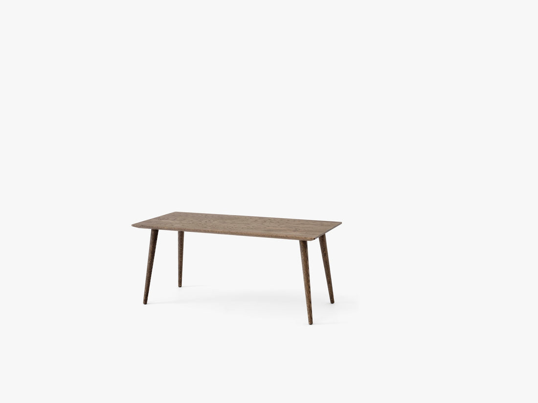 Table basse In Between SK23 de Sami Kallio - &amp;Tradition-Chêne huilé fumé-The Woods Gallery