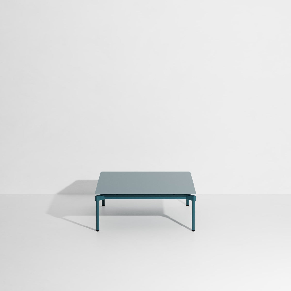 Table basse carrée Fromme de Tom Chung - Petite Friture-Bleu Océan-The Woods Gallery